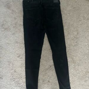 Black American Eagle skinny jeans